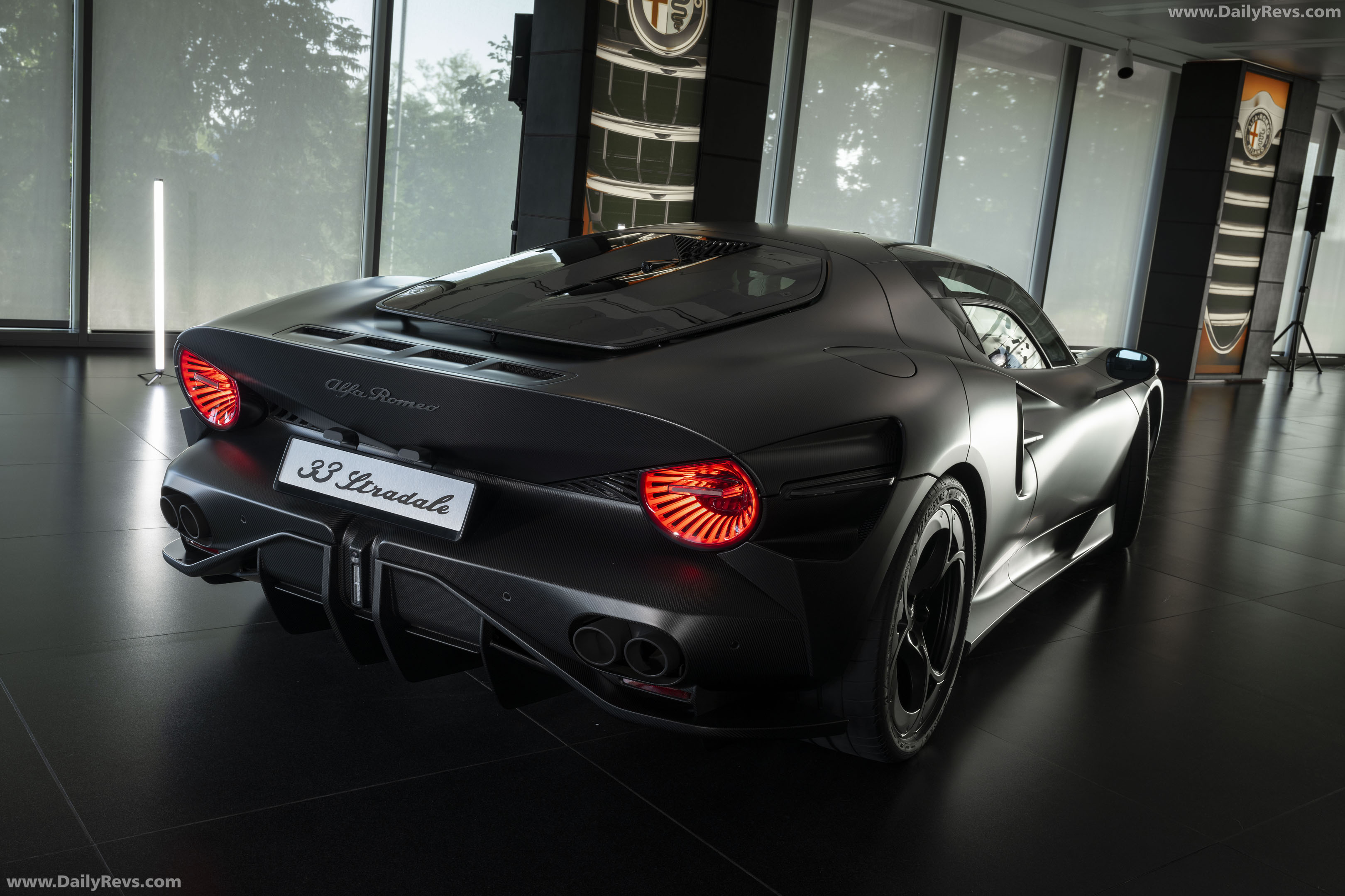 2026 Alfa Romeo 33 Stradale Perla Nera Rear View